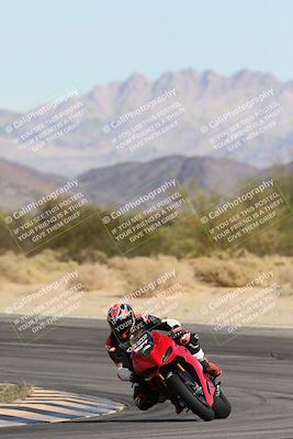 media/Nov-16-2025-Race Pace (Sun) [[8c5fa54630]]/Non Verified Riders (1st 20 Minutes)/2-Turn 10 (1010am)/